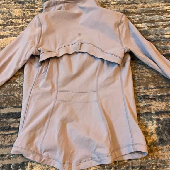 Light Purple/Lilac Lululemon Zip Up - Picture 3 of 3